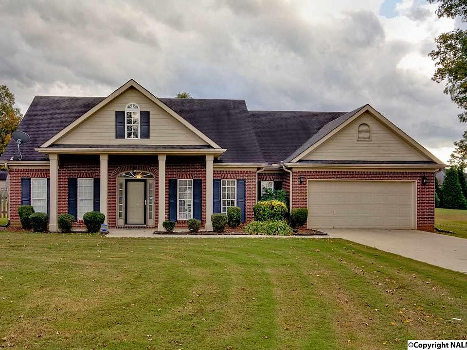 1st image of 220 Duck Creek Dr