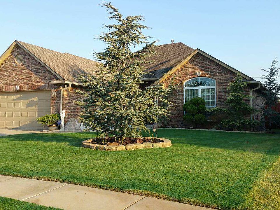 1st image of 1709 NW 164th Cir