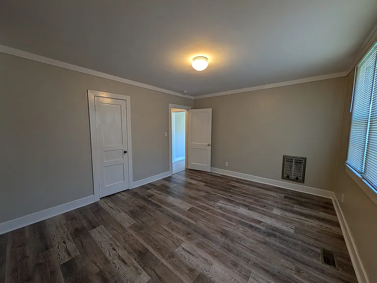 600 N Anderson St — Photo 7
