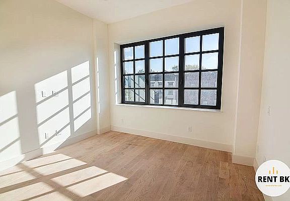 5th image of 730 Franklin Ave #5B