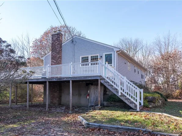 219 N Niantic Dr, Charlestown, RI 02813
