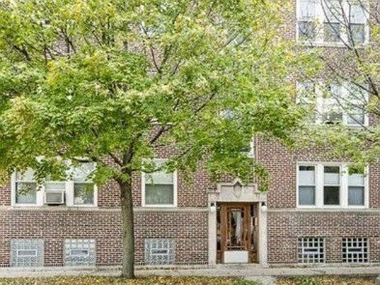 1st image of 2049 W Ainslie St