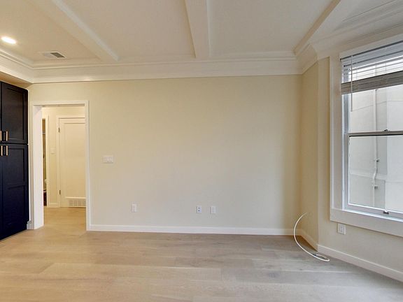 5th image of 1674 Washington St APT 5