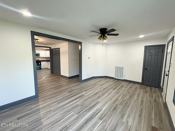 3rd image of 2000 N Park Blvd