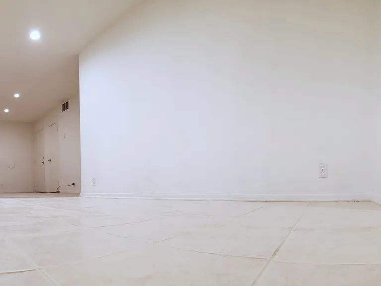 Cascade Pointe — Photo 85