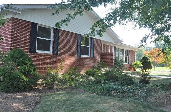 1st image of 608 Maryetta Ave