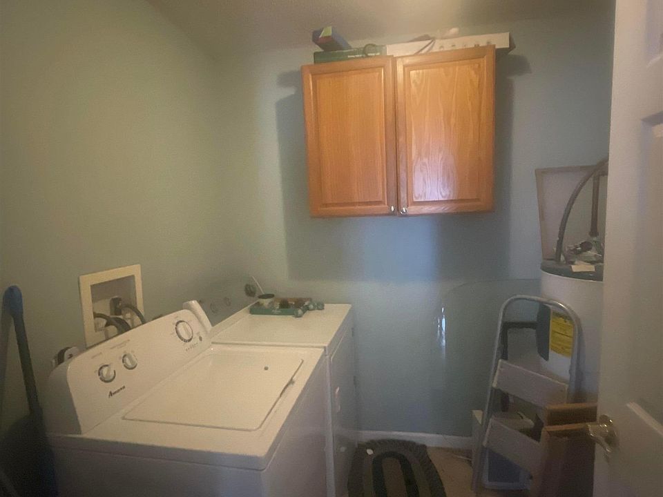 802 Wastena St, Benton, IL 62812 Zillow