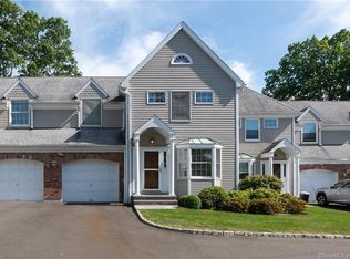 36 Mead St APT 6, New Canaan, CT 06840