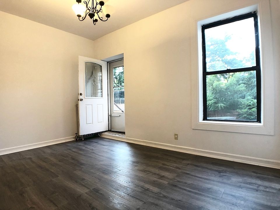 1st image of 1167 President St #1
