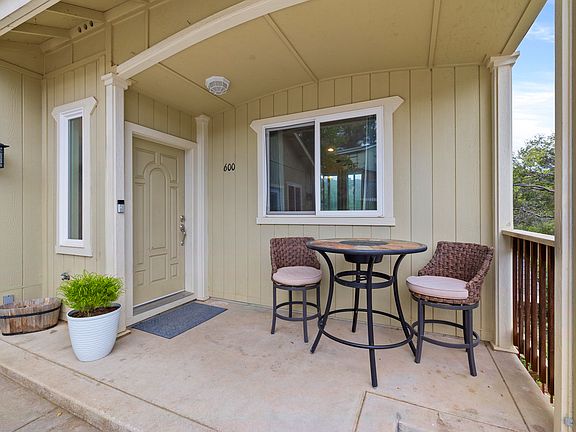2nd image of 600 Arbona Cir N