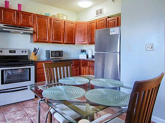 5th image of 375 Plantation Rd #5105