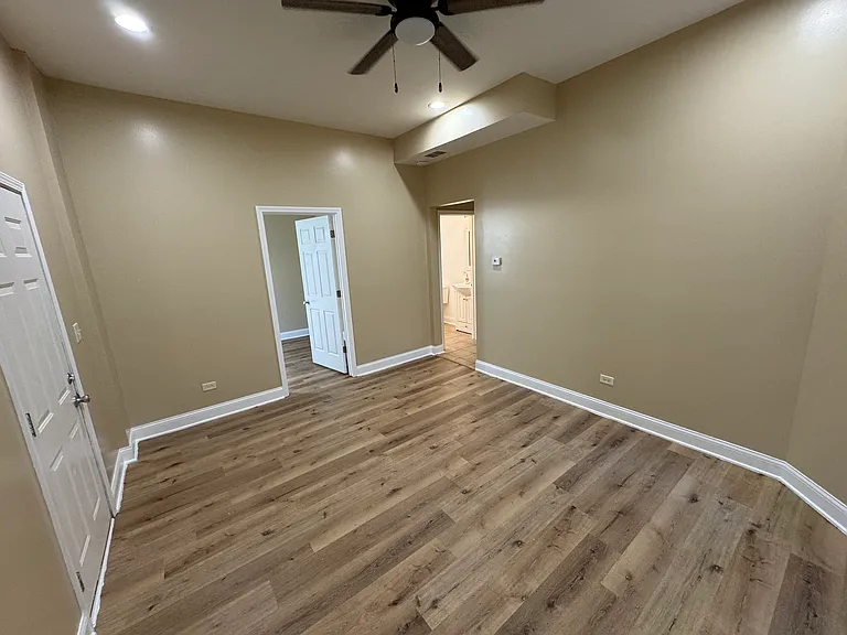 5222 S Wells St #2R — Photo 4