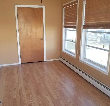 4th image of 8 Leeward St