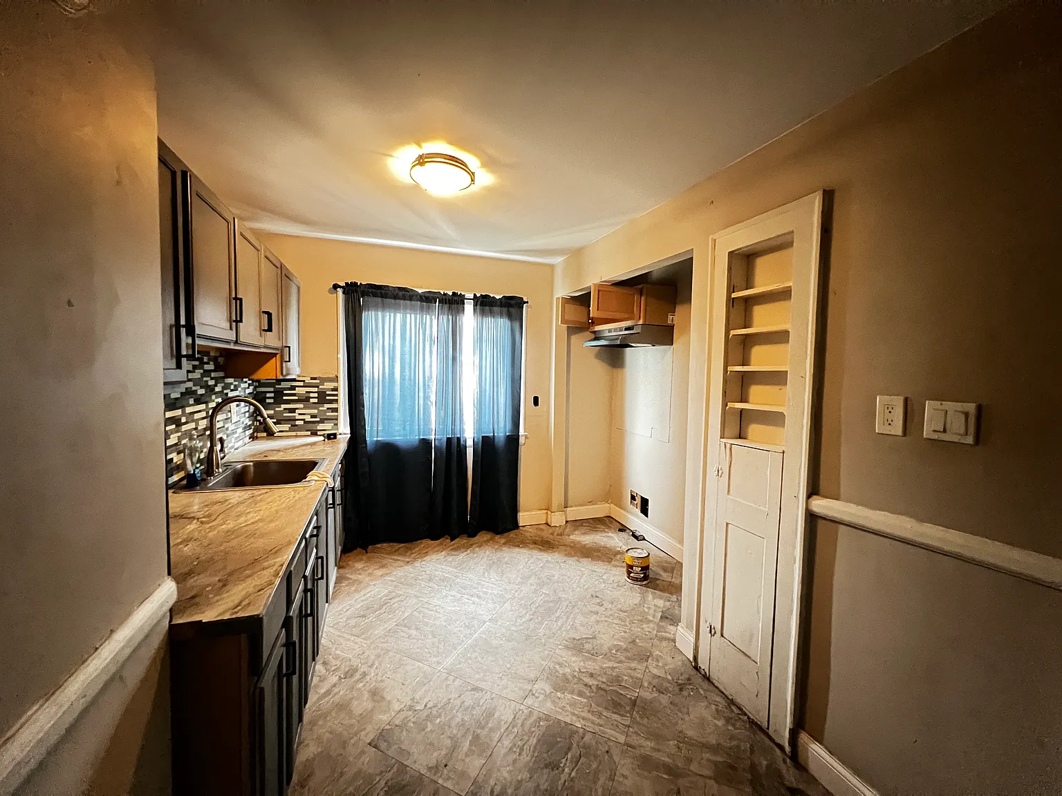 2 bed, 1100 sqft, $1,250 — Photo 4