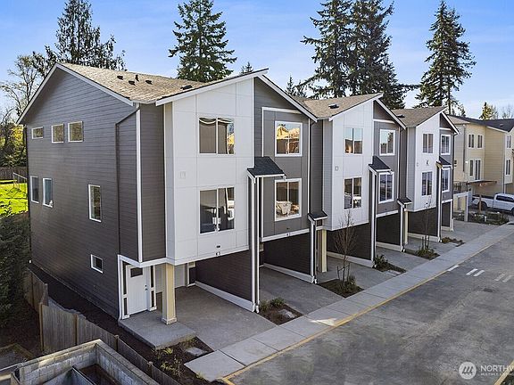 3rd image of 16823 Alder Way #K1