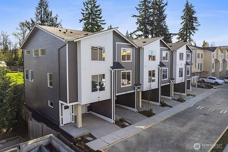 4th image of 16823 Alder Way #K5