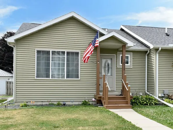 1011 E 4th St, Winona, MN 55987