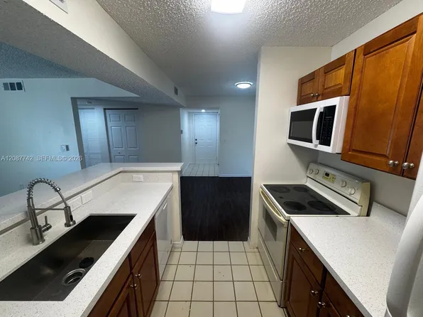 3995 W McNab Rd #110B, Pompano Beach, FL 33069