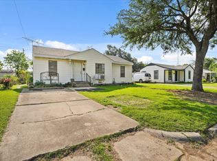 721 Scott Dr, Arlington, TX 76012