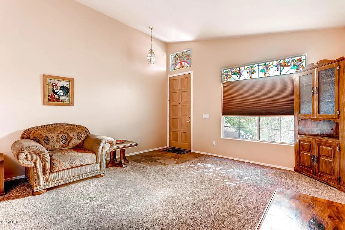 4 bed, 2122 sqft, $2,050 — Photo 3