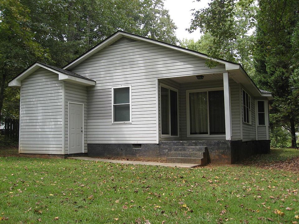 2nd image of 432 Neal Dr