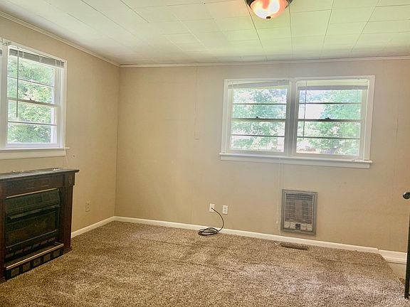 5th image of 1609 Nutwood St