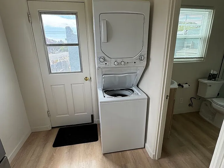 401 Willow St — Photo 11