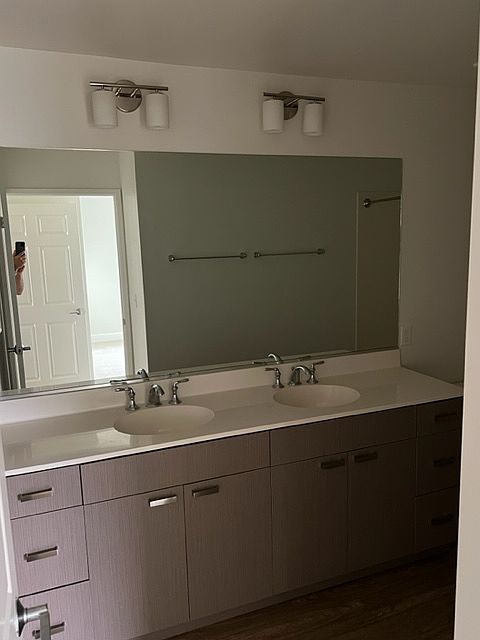 2nd image of 54 Kihalani St Unit 1302