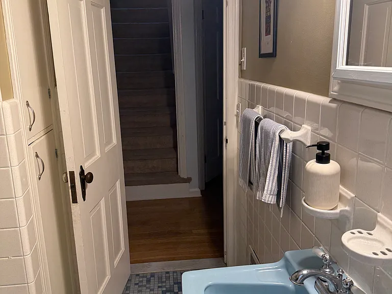 818 Stanley St — Photo 7