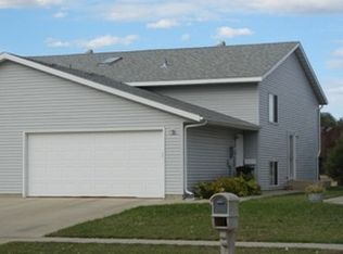 1915 50th St S, Fargo, ND 58103