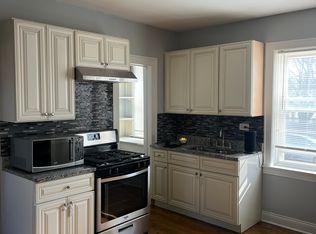 6931 26th St #1R, Berwyn, IL 60402