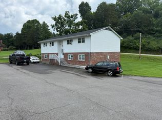 18 Leonard Cir #4, Lebanon, VA 24266