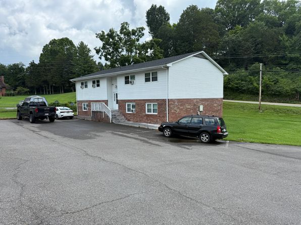 18 Leonard Cir #4