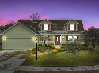 21745 Hawthorn Ct, Macomb, MI 48044