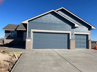 290 W Dusk Dr, Rose Hill, KS 67133