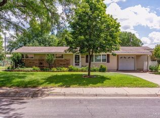1215 Hartford Ave, Salina, KS 67401
