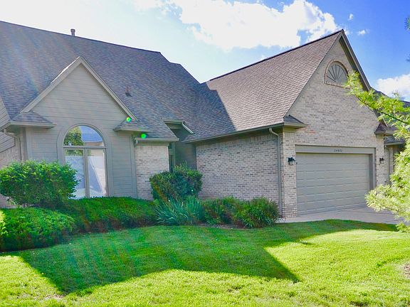 4th image of 24603 Edgewood Dr #1