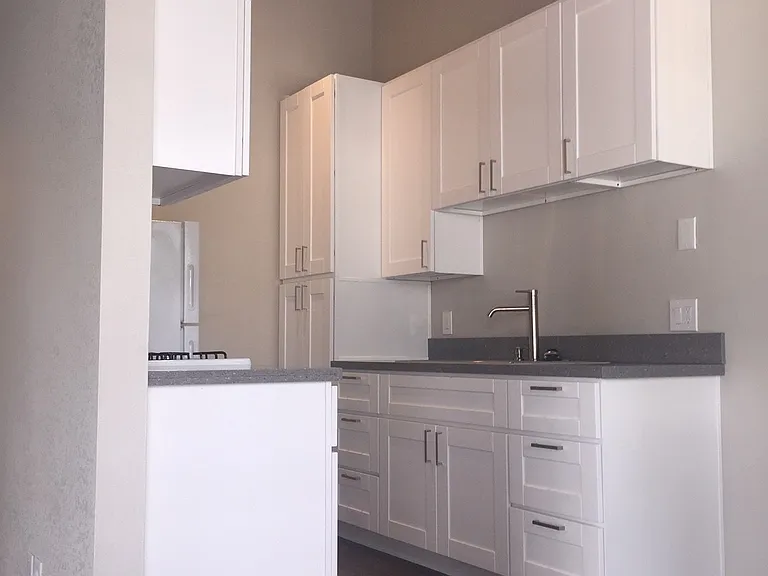806 Surfrider Way #J — Photo 10