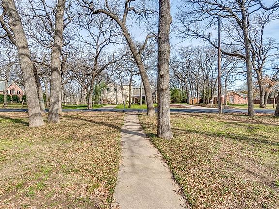 3rd image of 4408 Bowman Dr