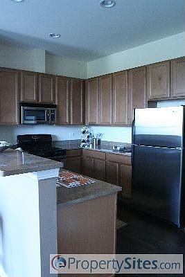 5th image of 719 E 38th St Unit 719