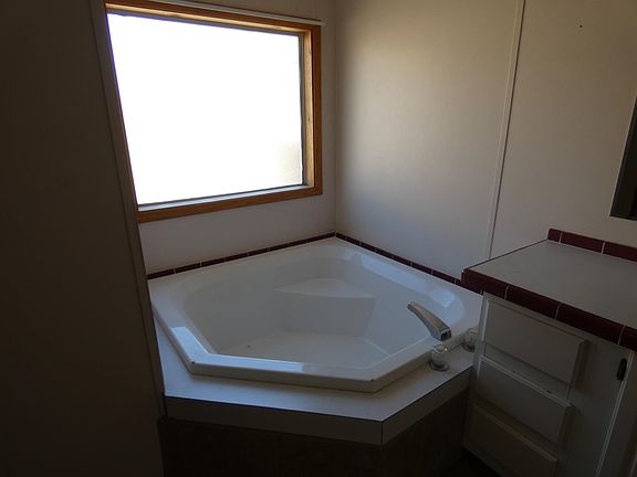 4th image of 3502 Los Encinos St
