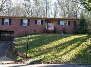 1025 Michael Ln, Anniston, AL 36207