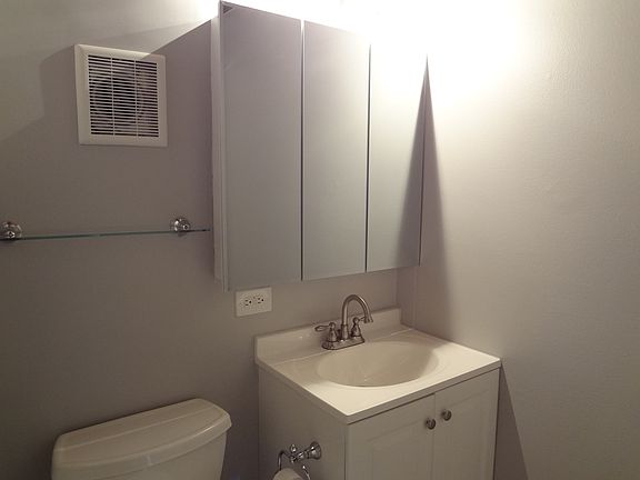 4th image of 128 1/2 Cora Ave APT E