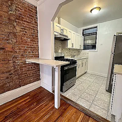 Rented by SERHANT. | media 7