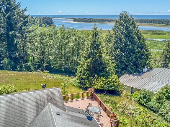 3rd image of 37005 Sutton Way