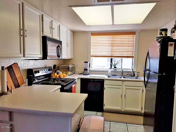 5th image of 1905 E UNIVERSITY Drive #N267