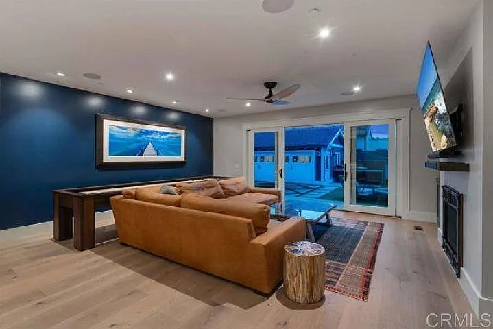 1027 G Ave — Photo 15