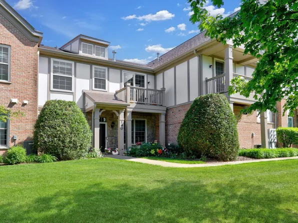 210 Rosehall Dr, Lake Zurich, IL