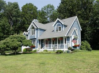 2 Cobblestone Rd, Burlington, CT 06013