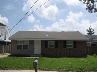 5131 Montegut Dr, New Orleans, LA 70126